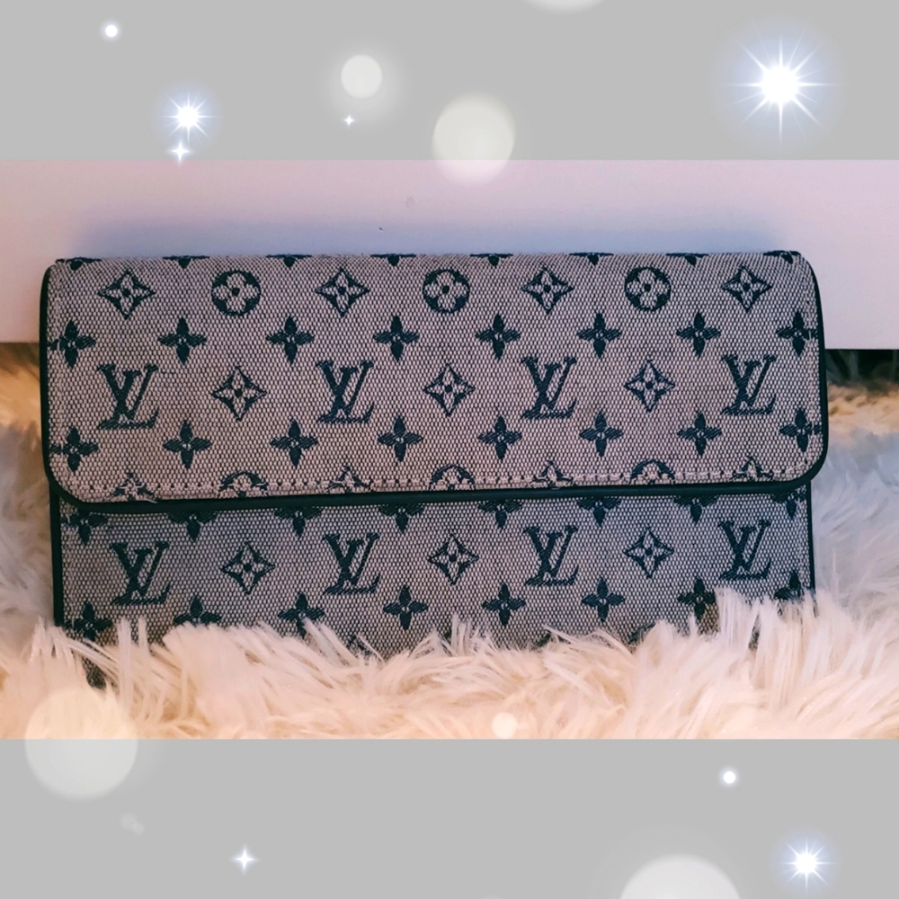 Rare Authentic Louis Vuitton Blue Mini Lin Wallet